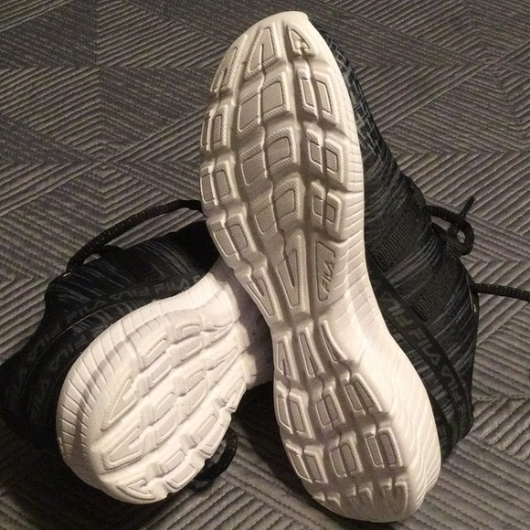 Fila size 13 black and gray sneakers for kids - Picture 10 of 10